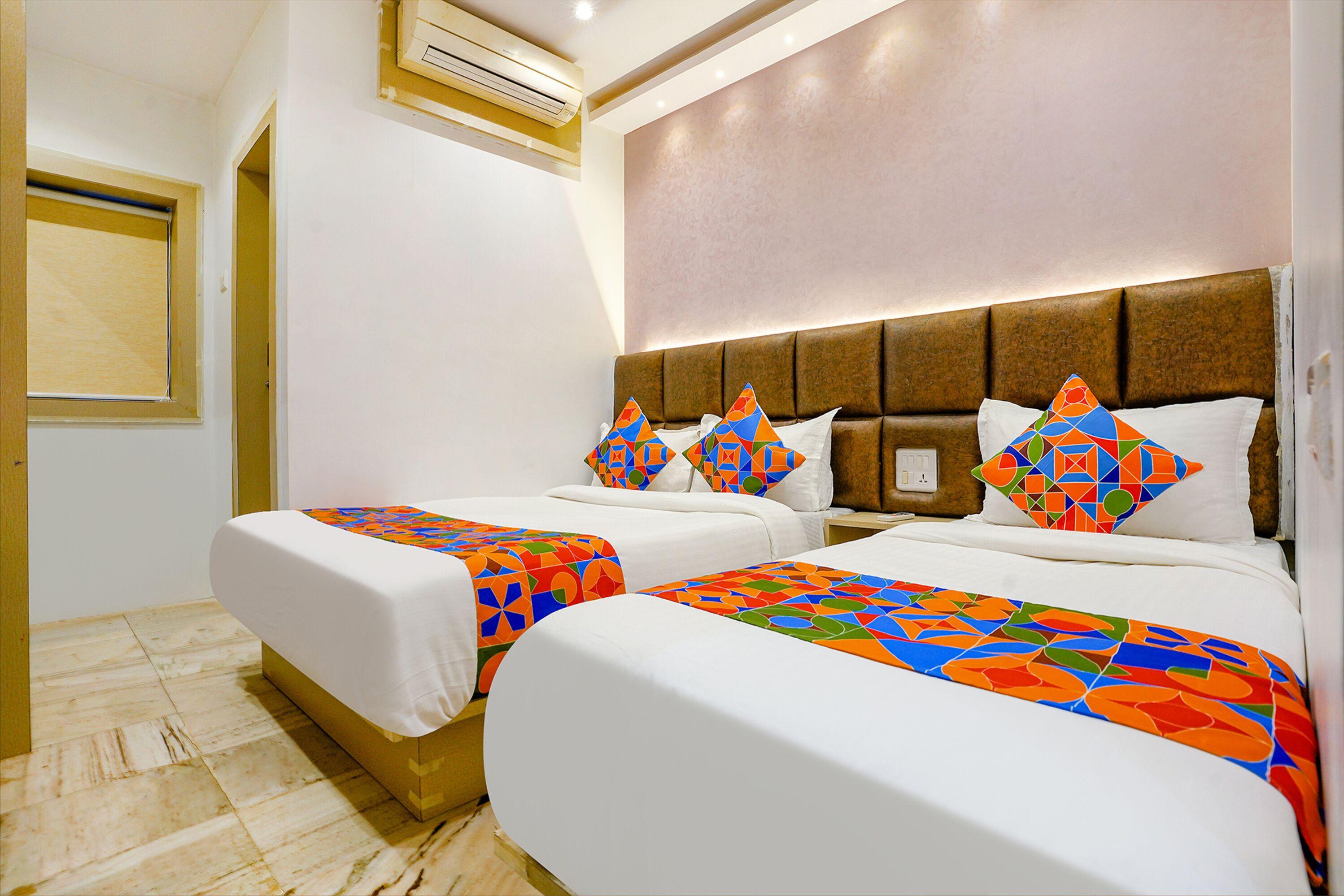 Fabexpress New Deepak - Nr & Csmt Station 2*