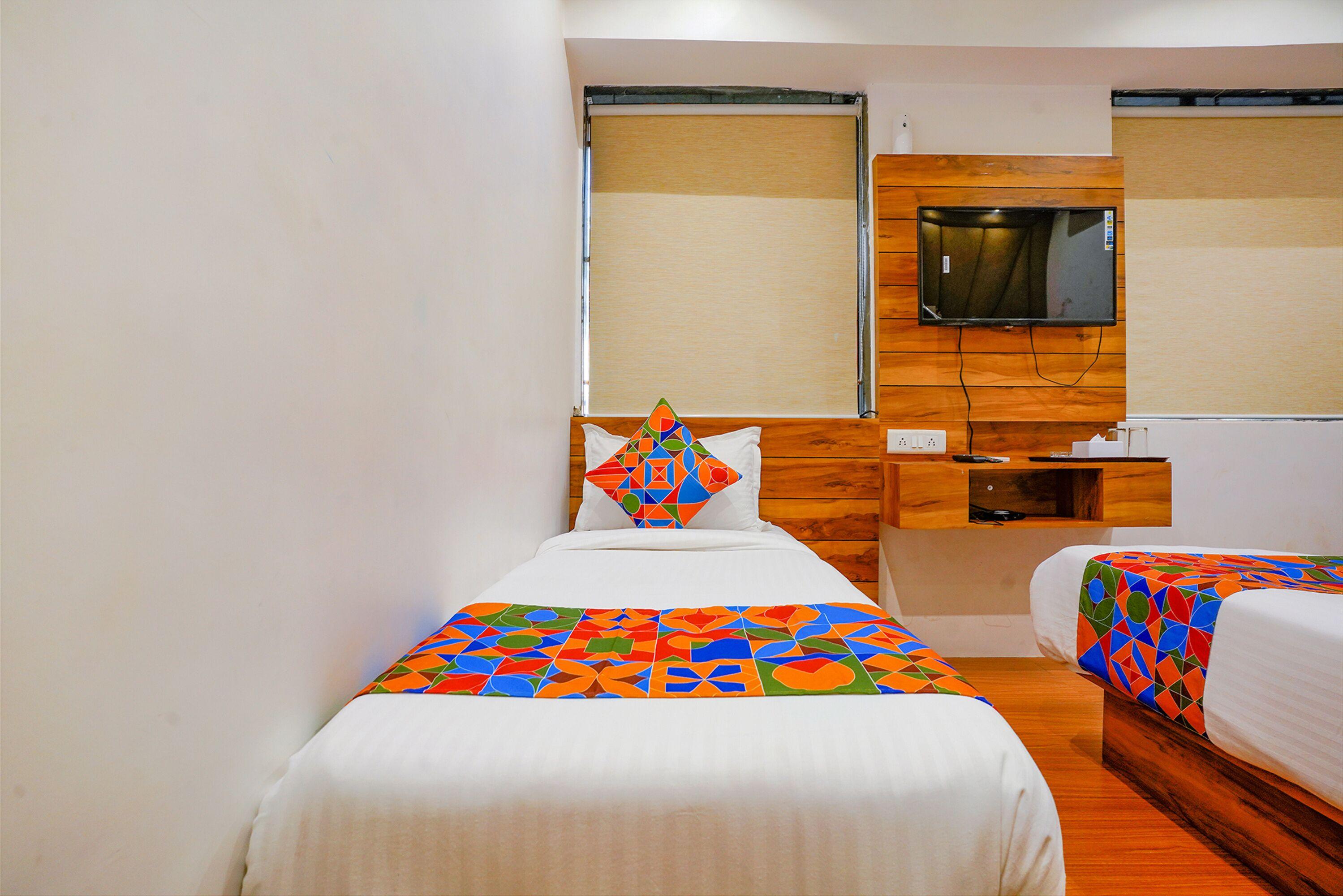 Fabexpress New Deepak - Nr & Csmt Station Hotel 2*