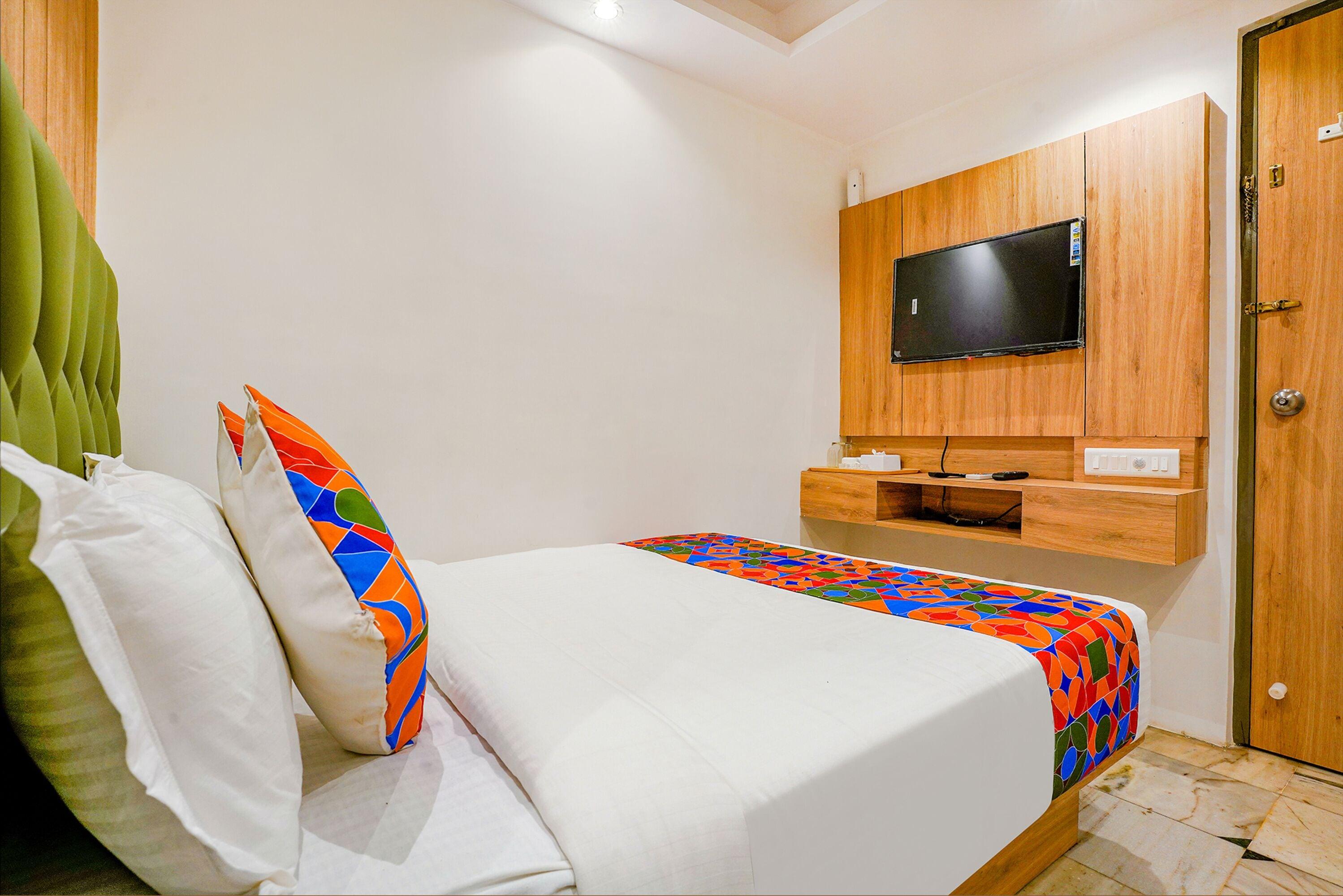 Fabexpress New Deepak - Nr & Csmt Station