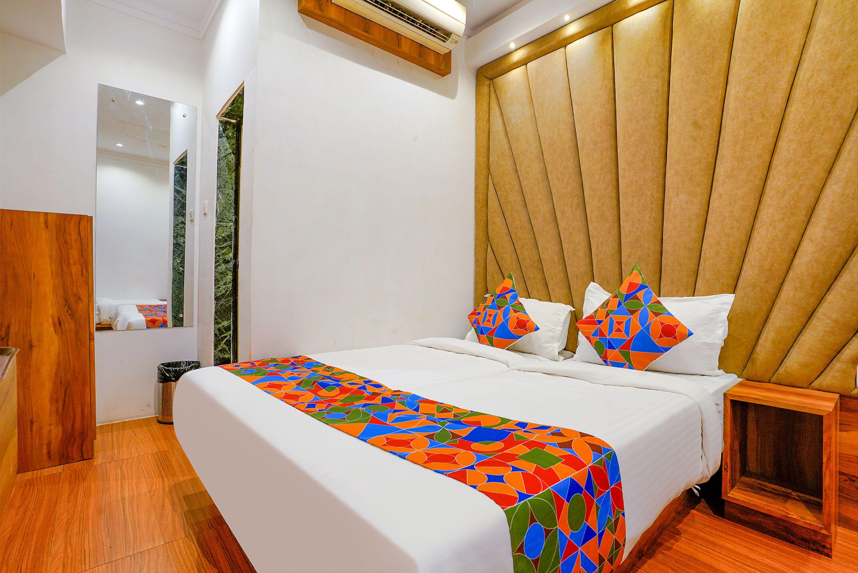 Hotel Fabexpress New Deepak - Nr & Csmt Station 2*