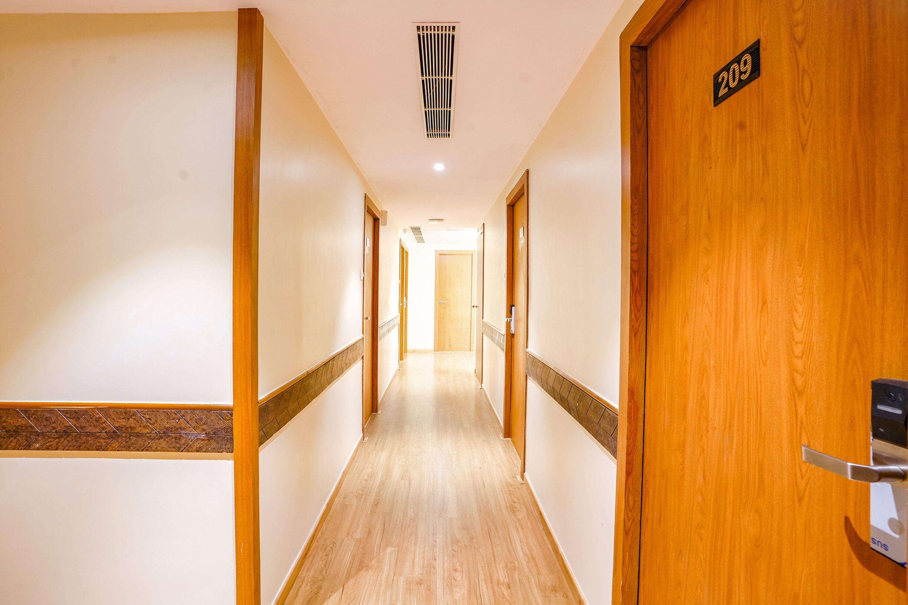 Hotel Fabhotel Azure - Nr. International Airport