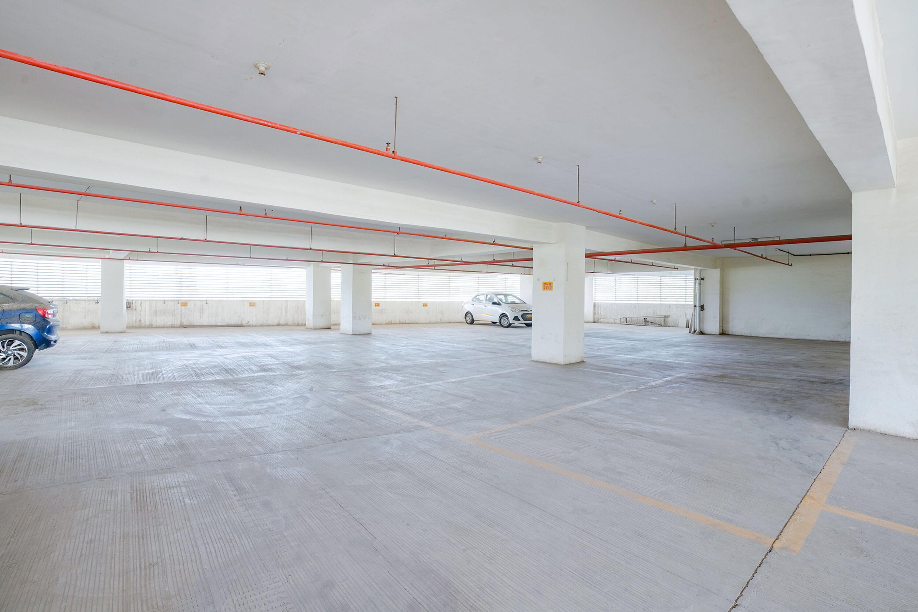 Fabhotel Azure - Nr. International Airport Hotel Mumbai