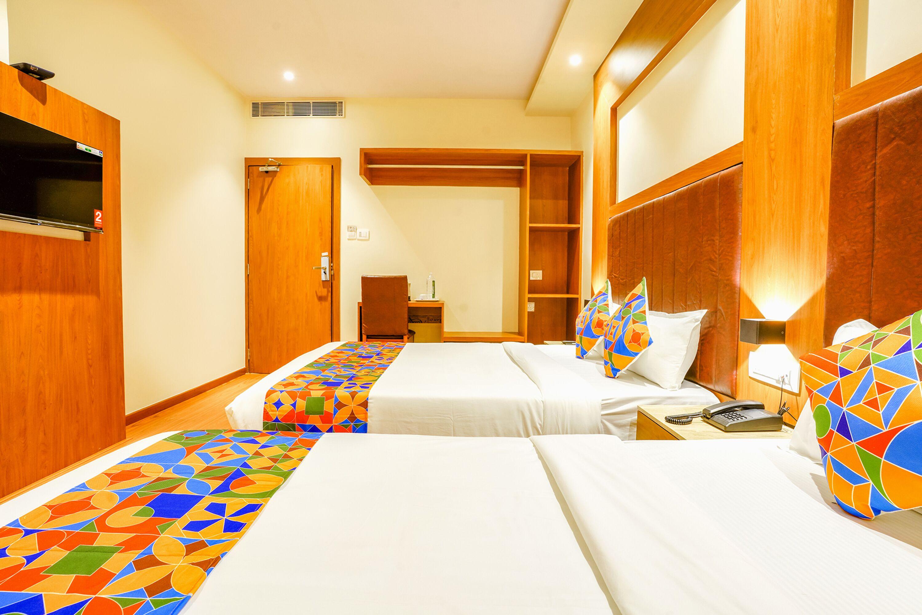 Fabhotel Azure - Nr. International Airport Mumbai