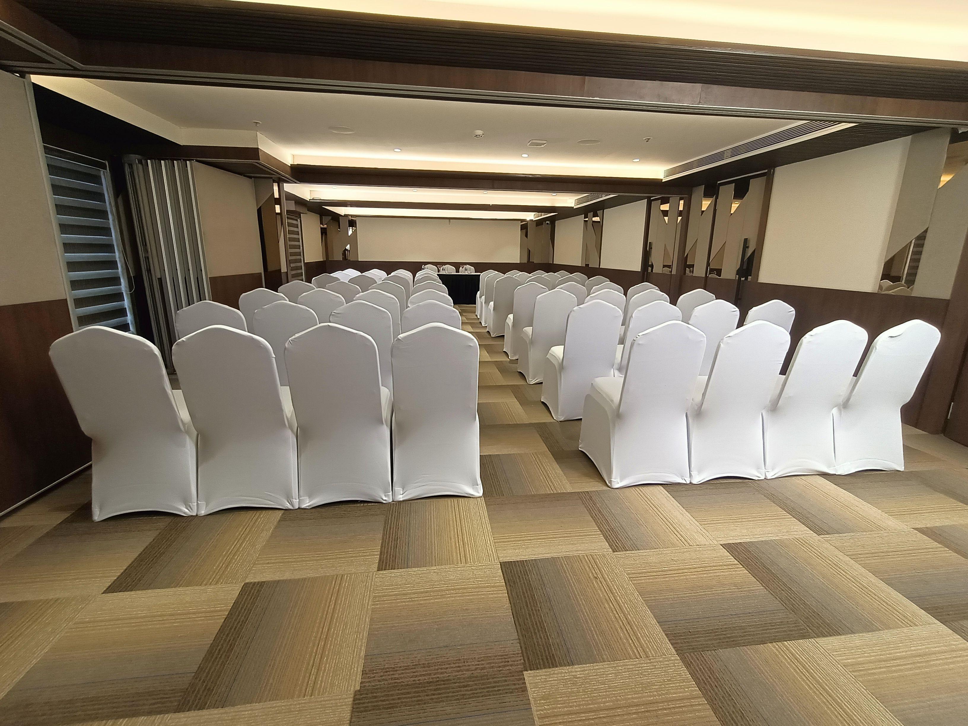 Aralia International Airport, Hotel