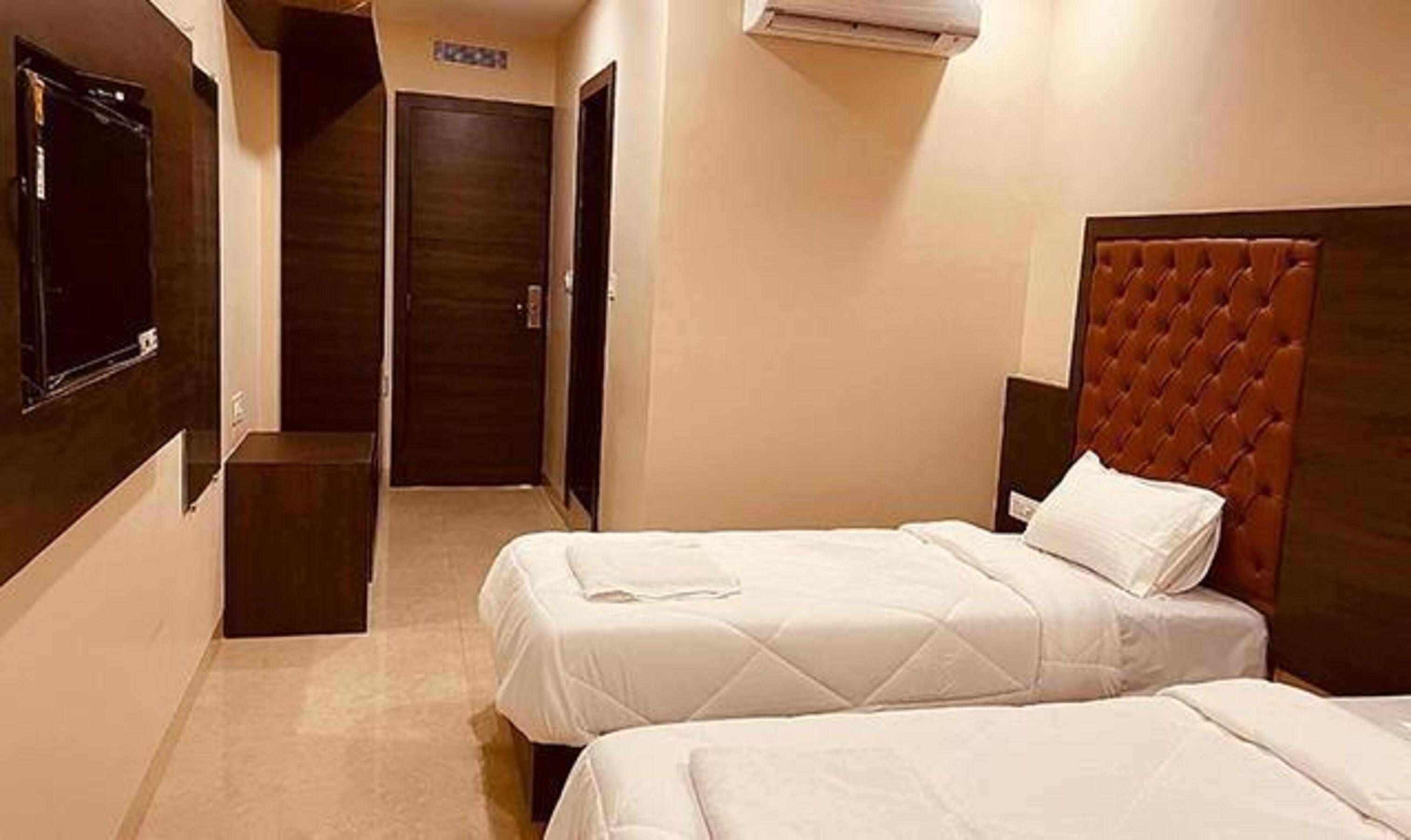 Fabhotel Vertigo Mumbai