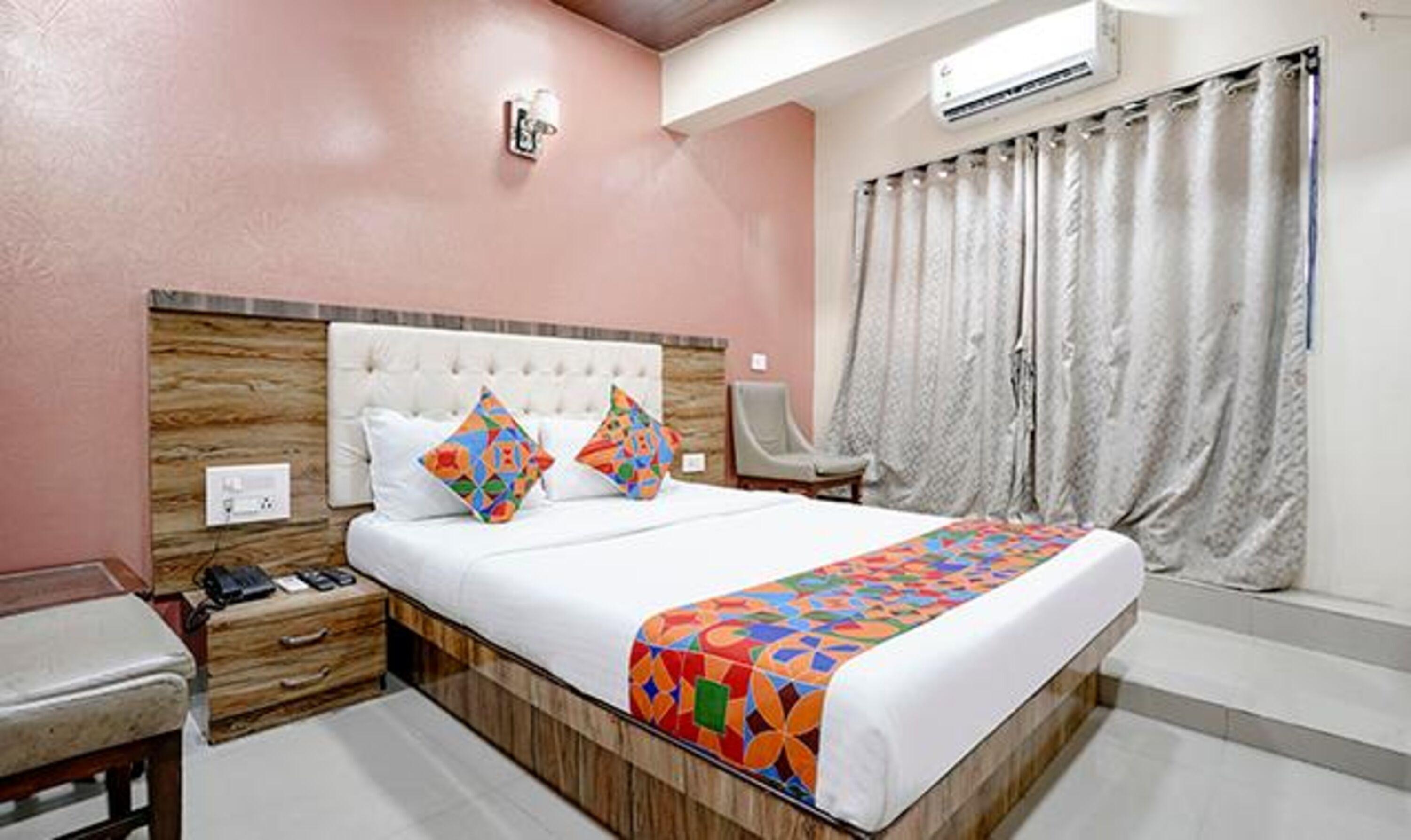 Fabexpress Sarah Gold - Nr Nesco Exhibition Center