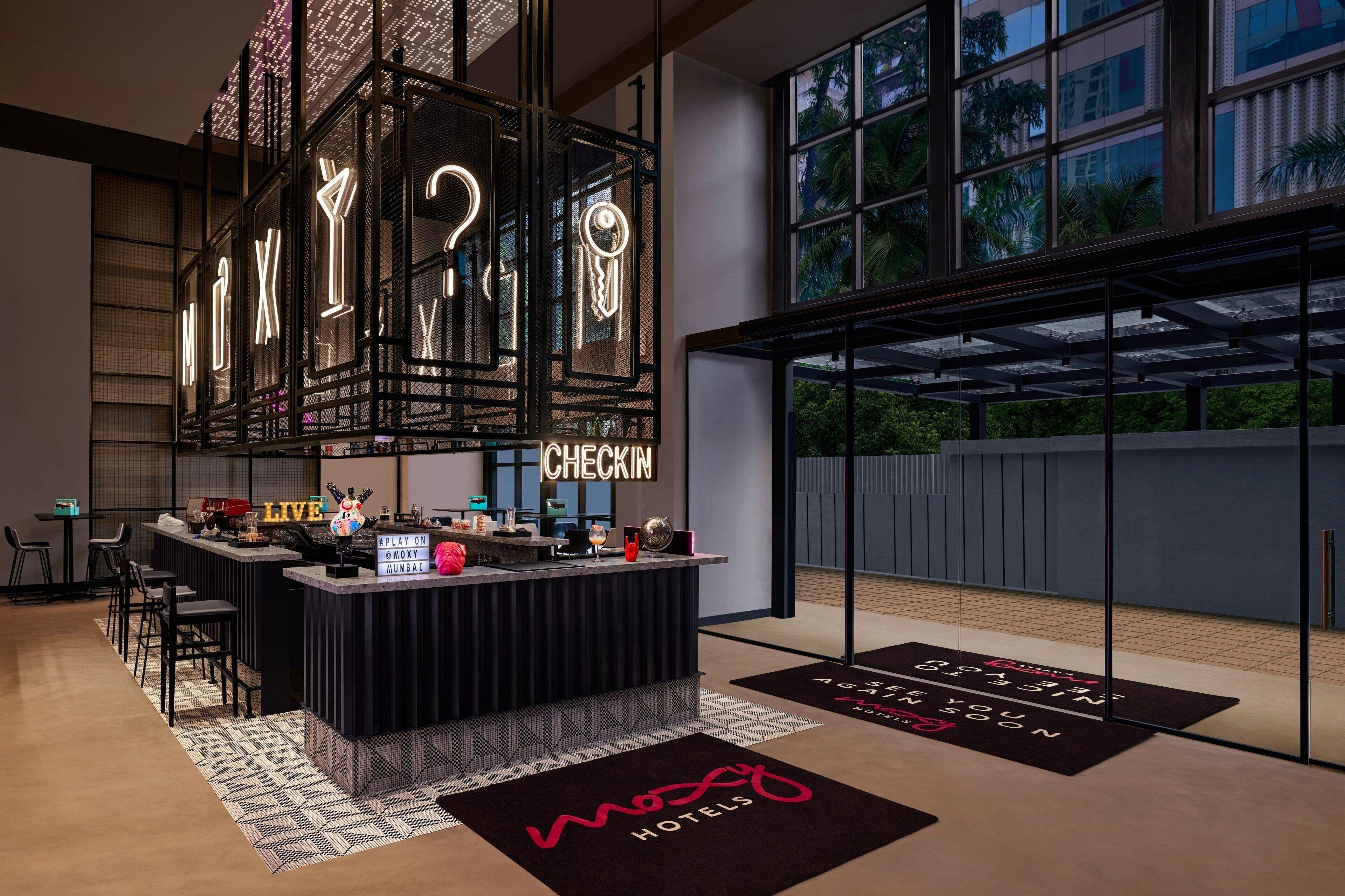 Hotel Moxy Andheri West 5*