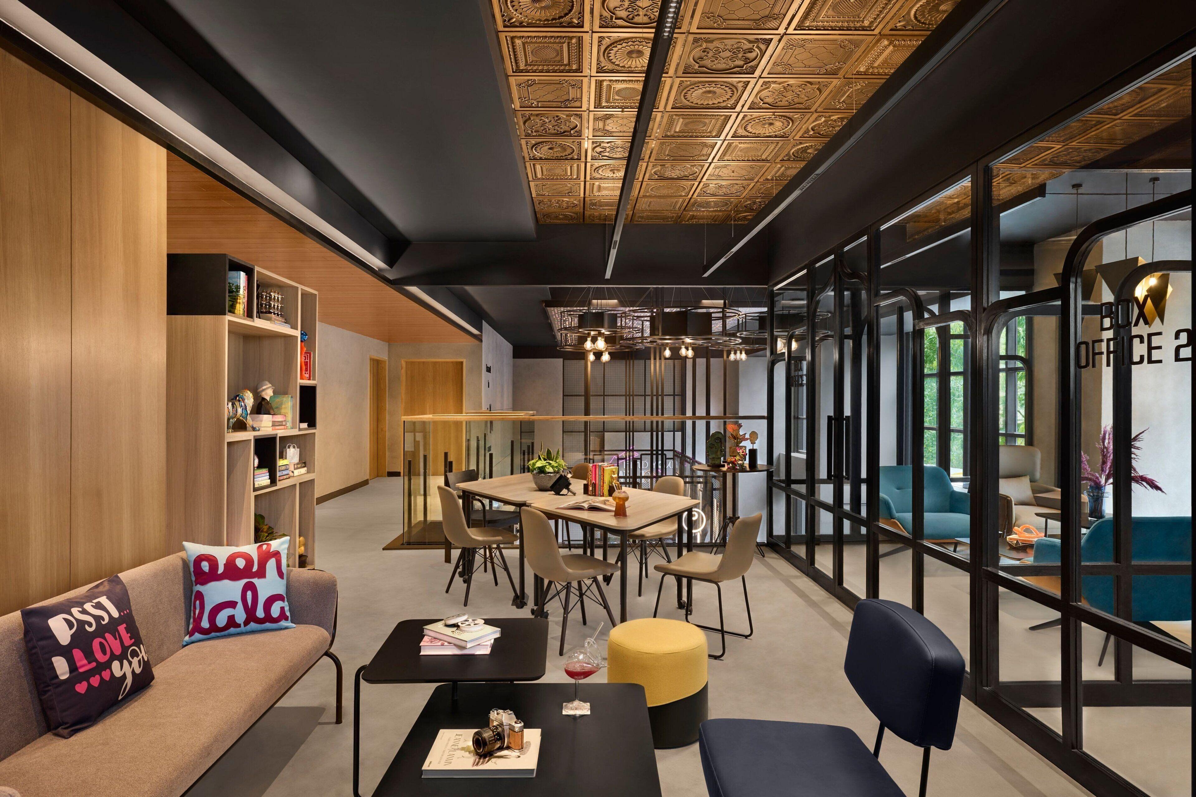 Moxy Andheri West 5*