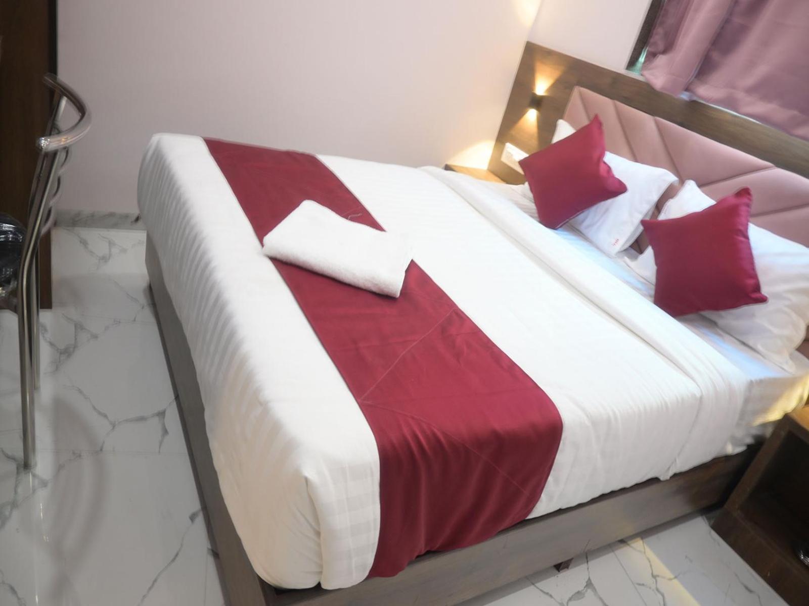 Classy Comfort Near Exhibition Centre Nesco 2* Mumbai