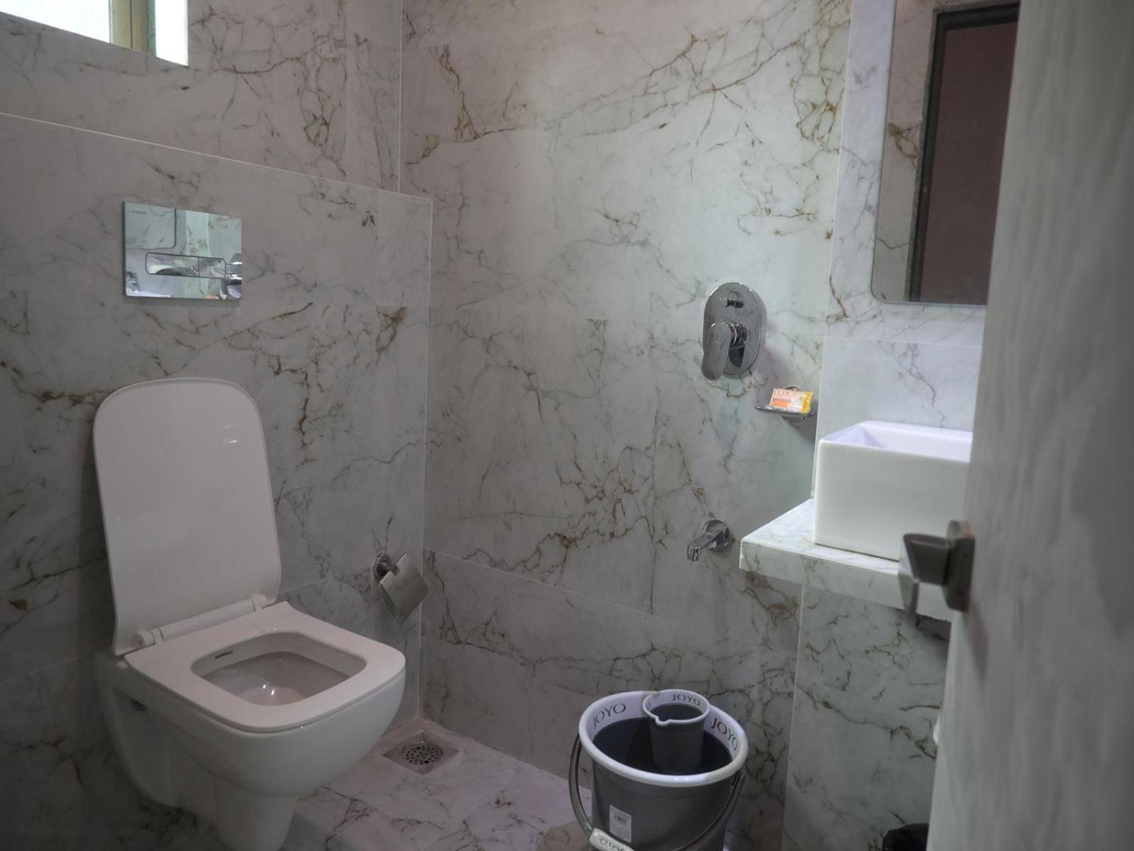 Hotel Classy Comfort Near Exhibition Centre Nesco 2*