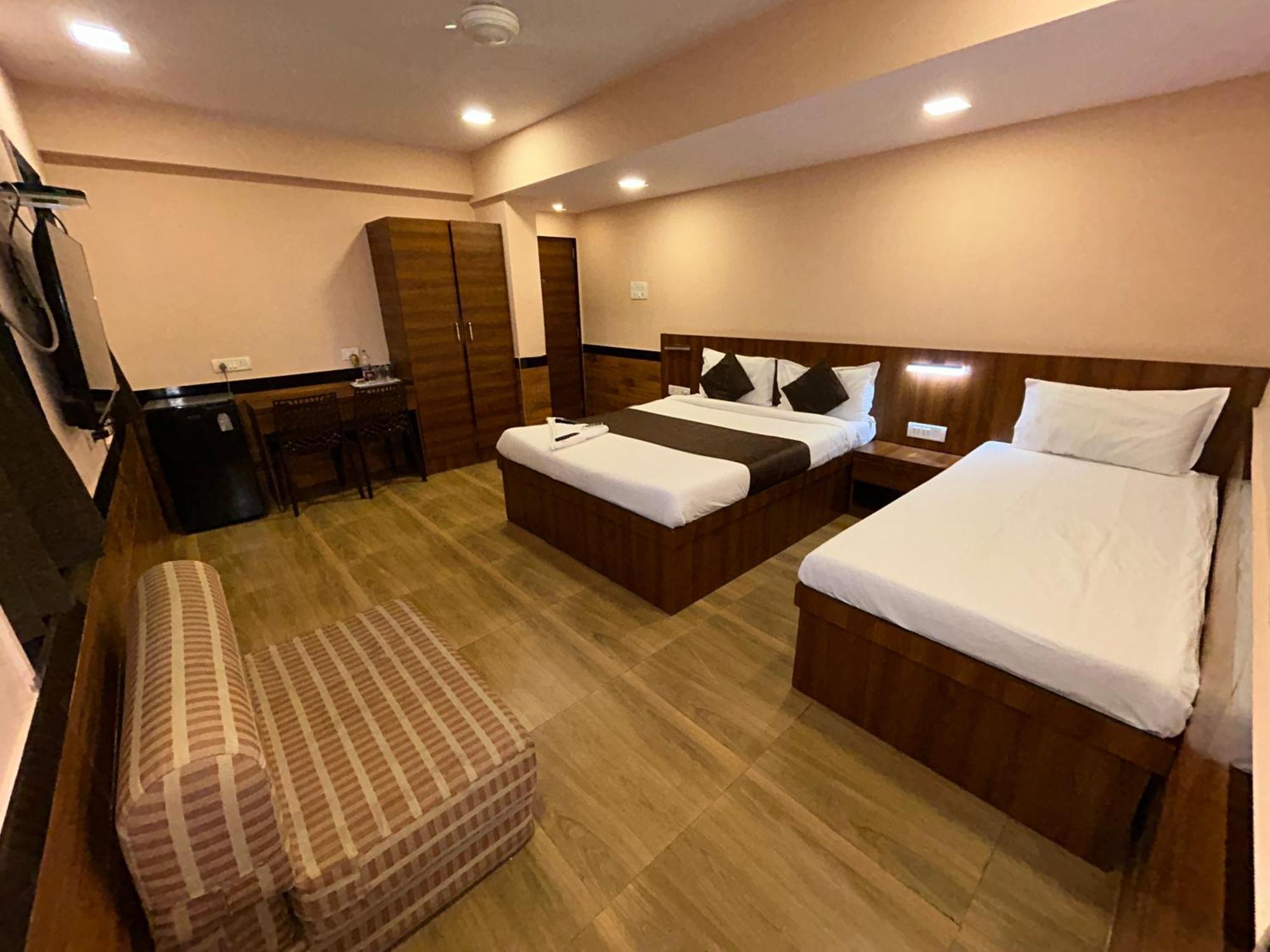 Lucky Service - Near Bkc *