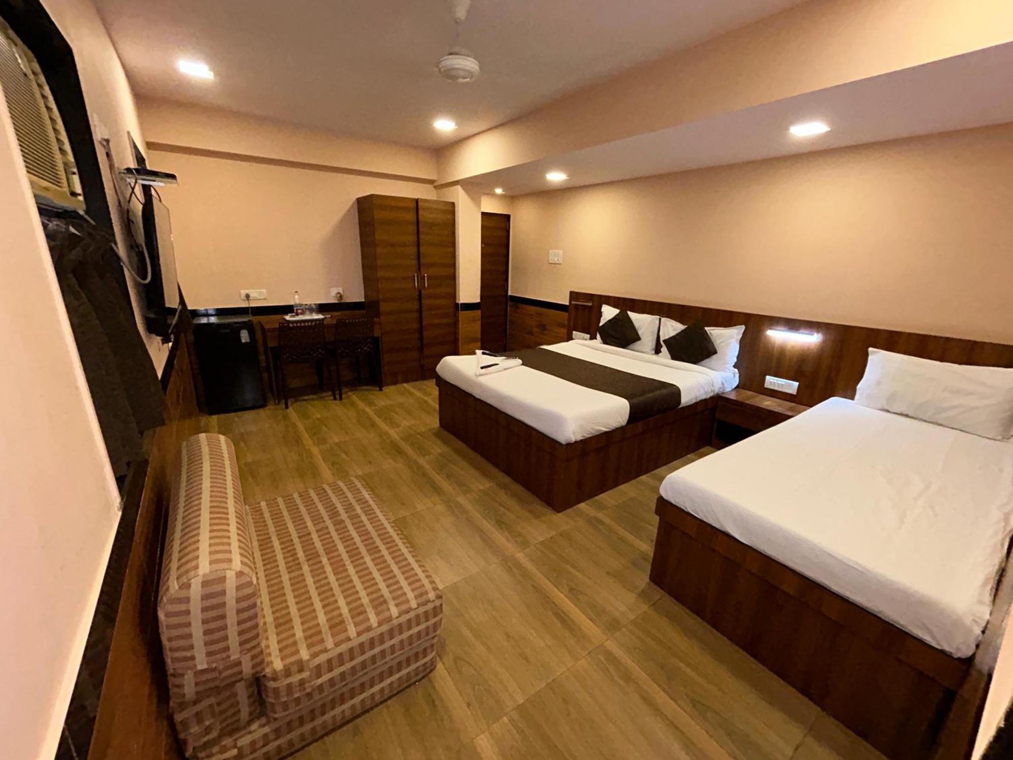 Lucky Service - Near Bkc