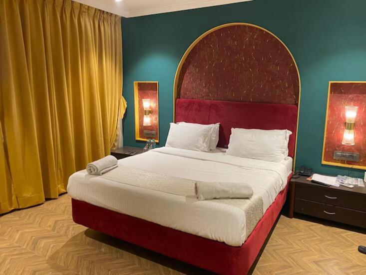 Gulf Mumbai- The Boutique Colaba