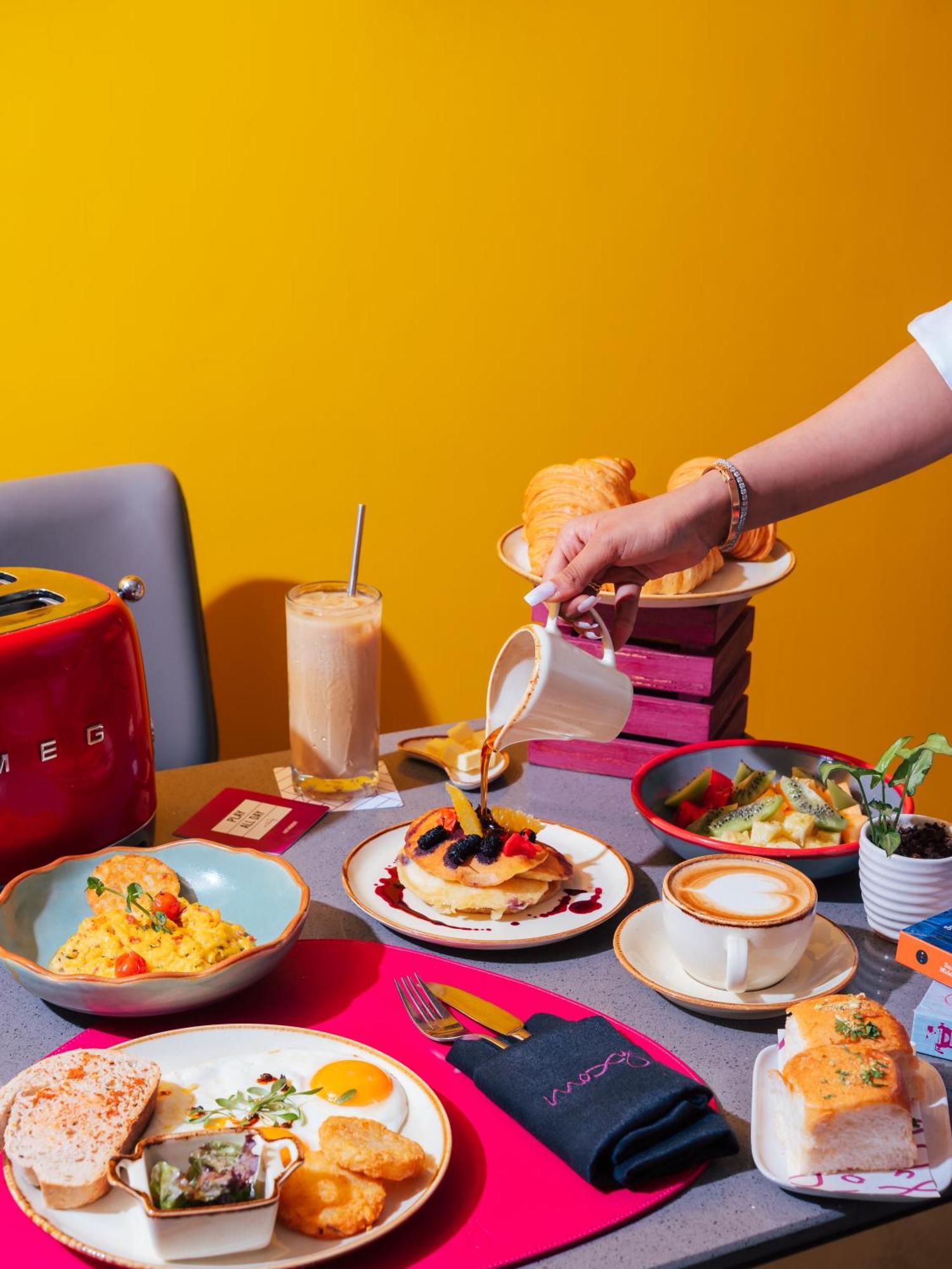 Moxy Andheri West Hotel 5*