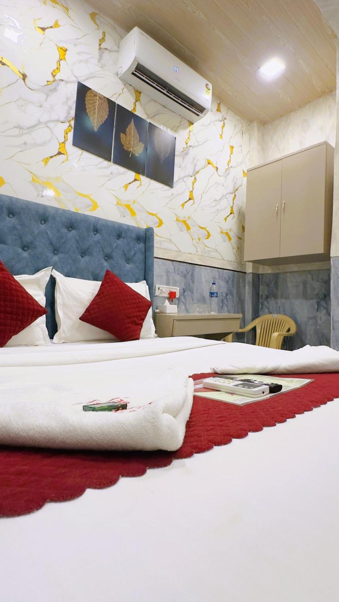 Hotel Newyork By Stayzy Mumbai