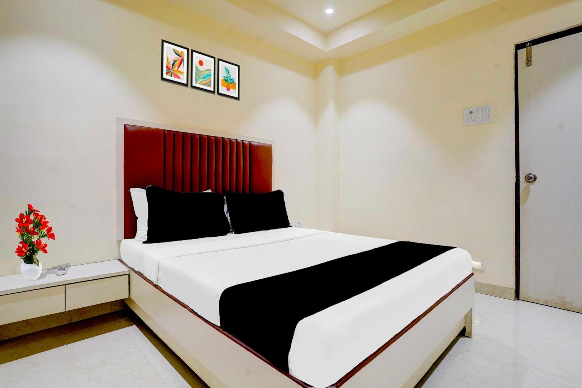 O Ulhasnagar Railway Station