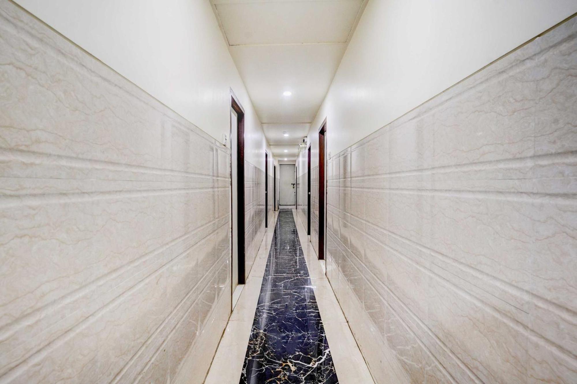 Hotel O Ulhasnagar Railway Station 3*