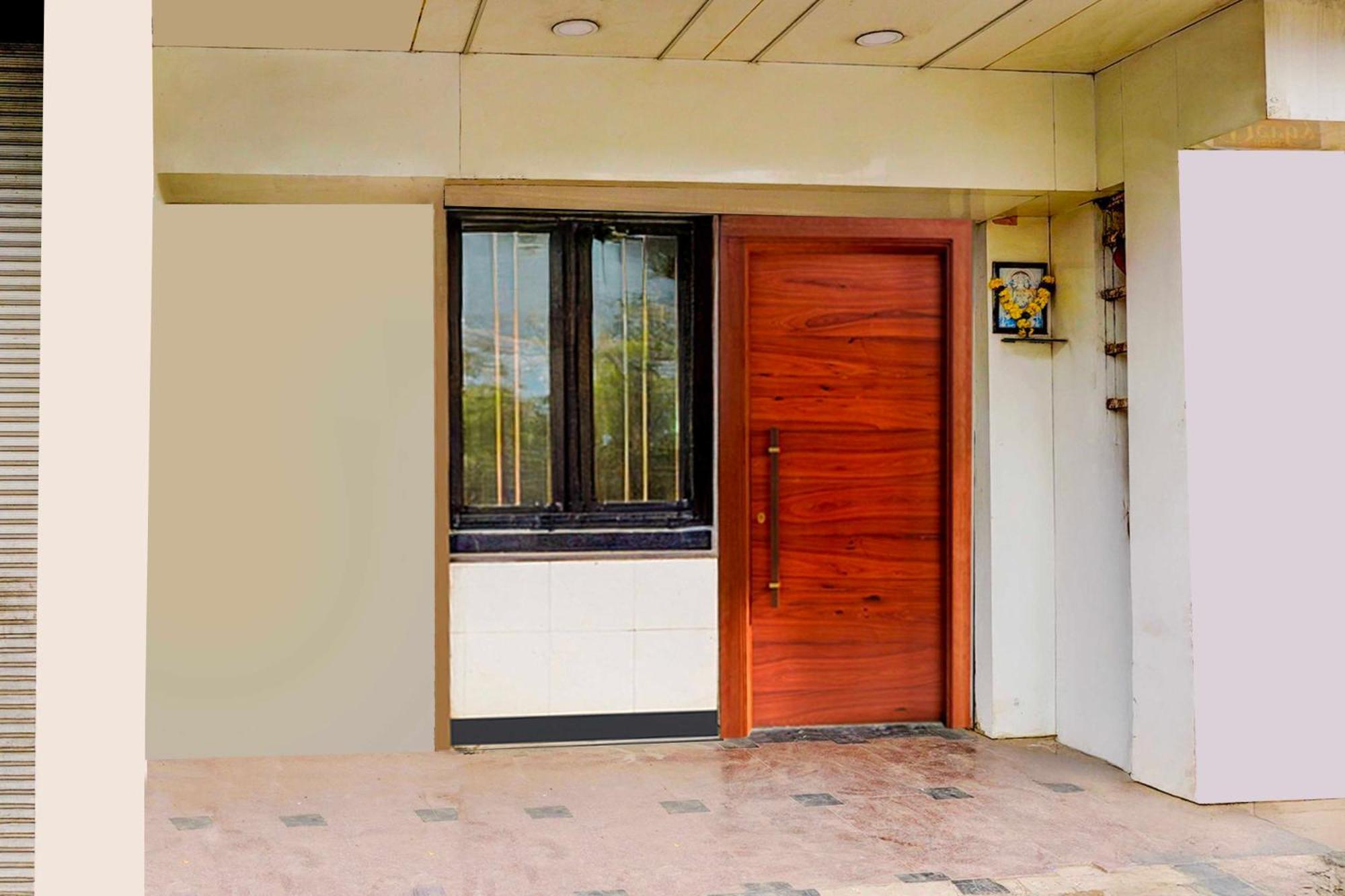 O Ulhasnagar Railway Station Hotel Mumbai