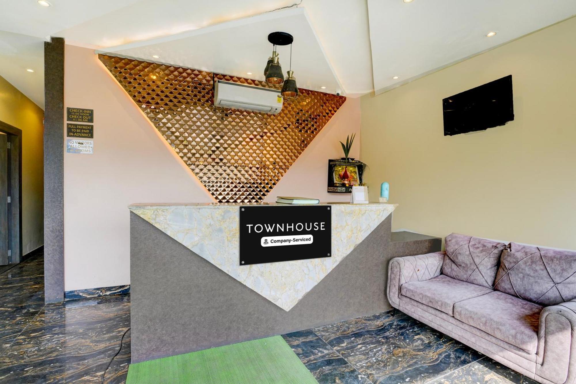 Super Townhouse Lbs Road Bkc Formerly Royal Palace 4*