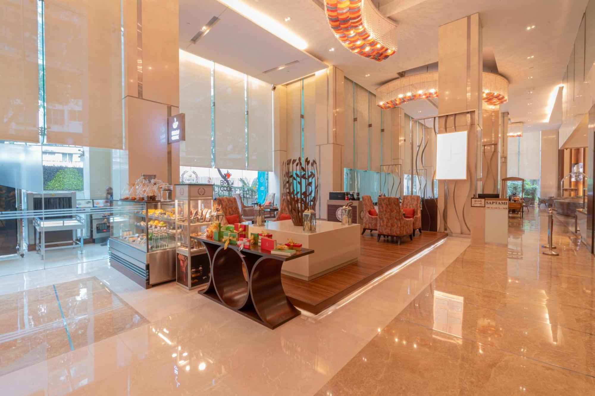 International Airport By Ihg Hotel 5*