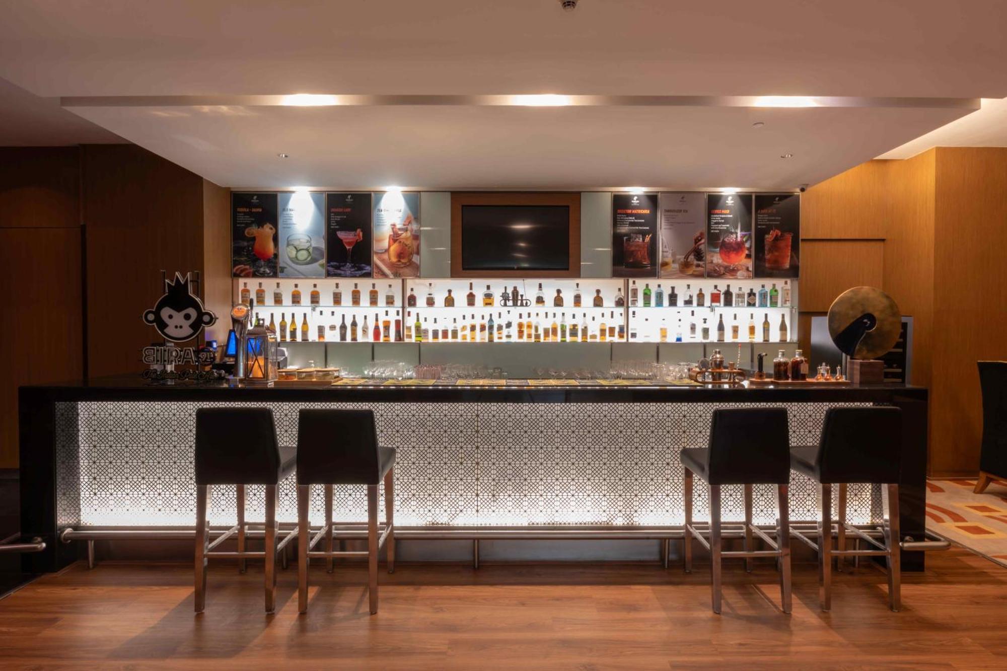 International Airport By Ihg Hotel