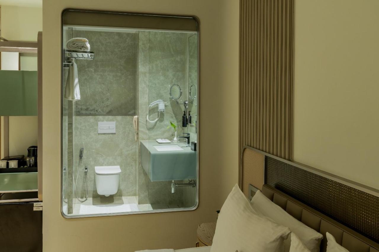 Kohinoor Continental, Airport Hotel