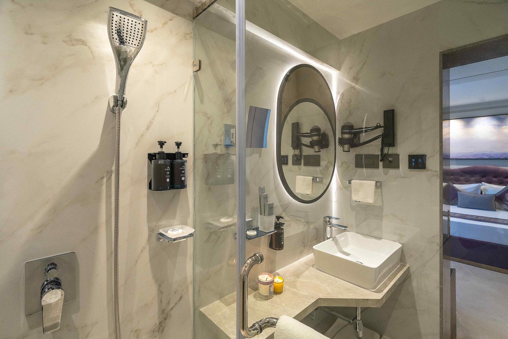Grand Residency & Serviced 4*