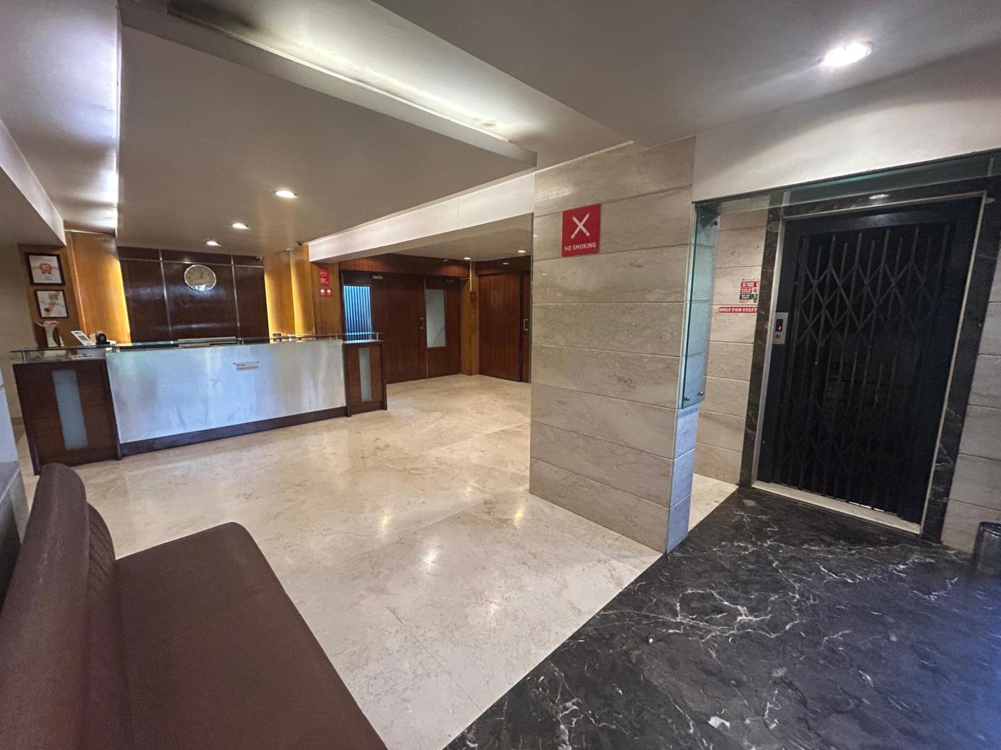 Hotel Lucky Goregaon Mumbai