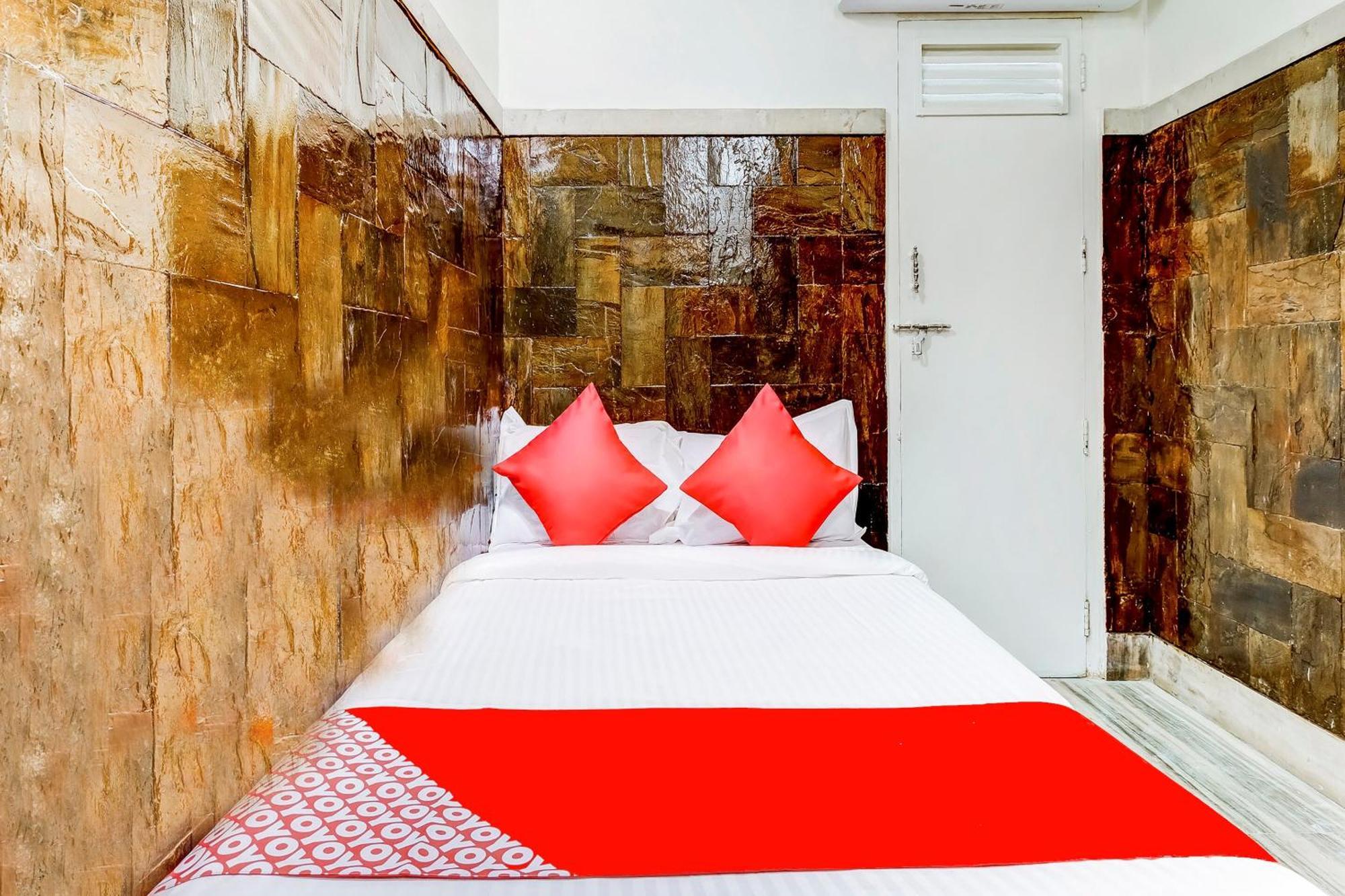 Super O Dreamland Hotel Mumbai