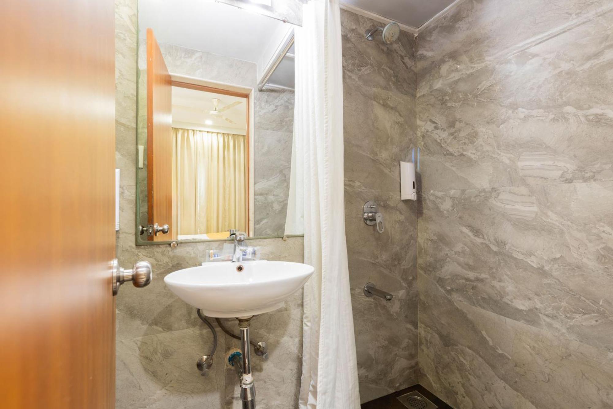 Lords, 3* Mumbai