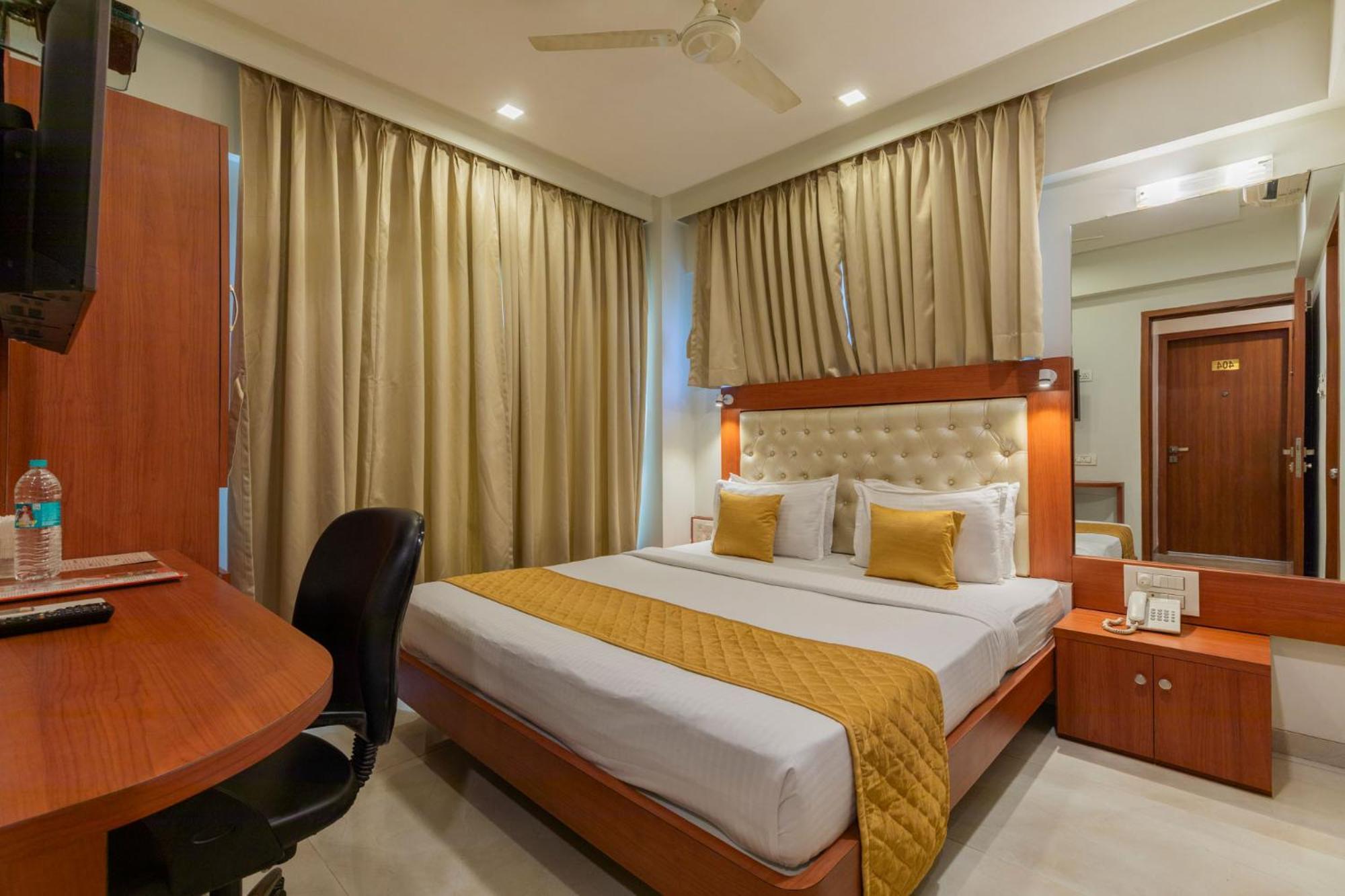 Hotel Lords,