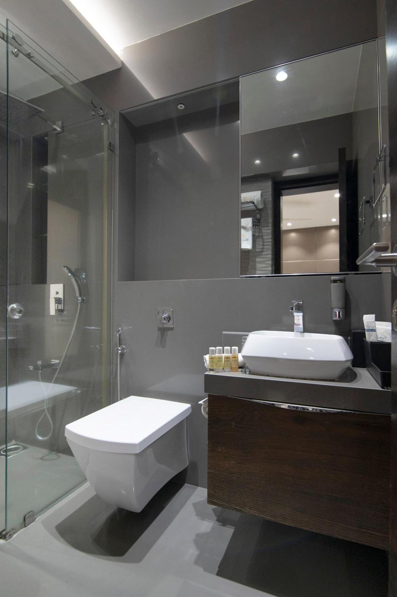 Apartment Theory9 Premium Service Khar Mumbai