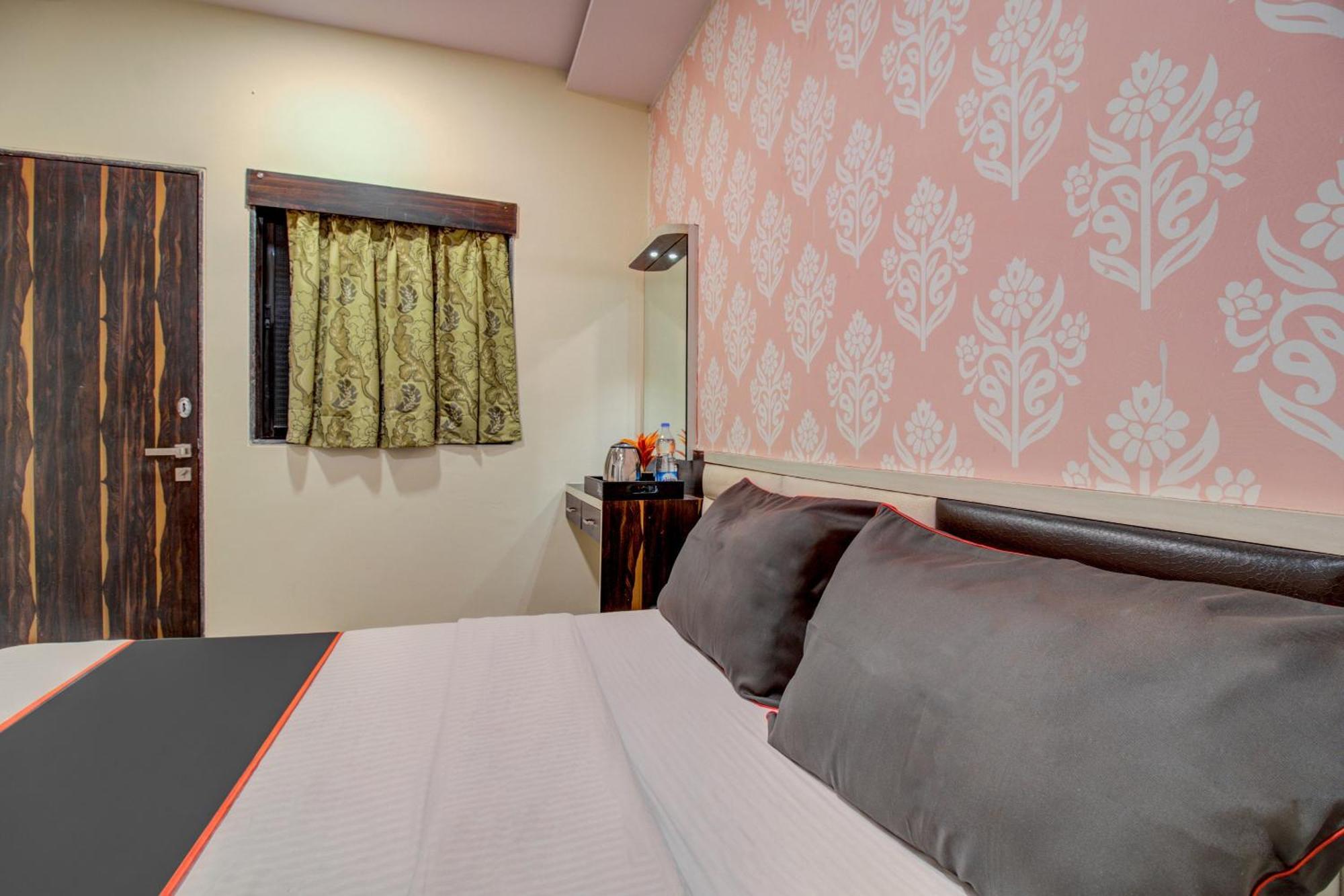 Collection O Golden Tulipz Boutique 3* Mumbai