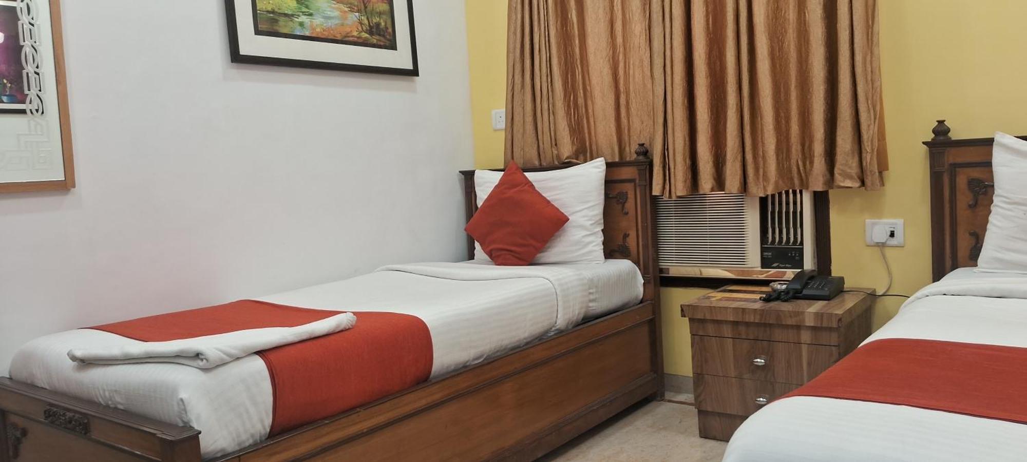 Hotel Shine Hospitality Palace Mumbai