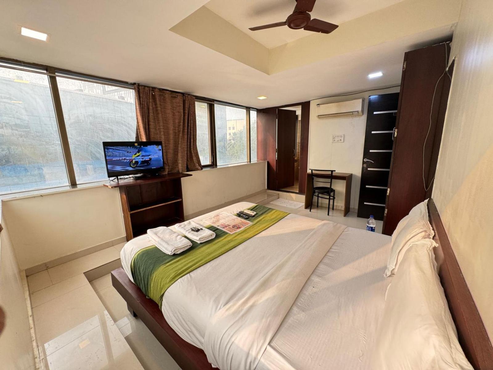 Artusinn Midc Andheri East 3*