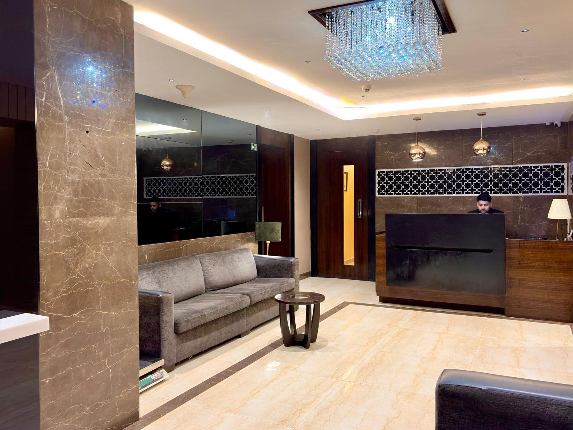 The Majlis - Colaba Hotel