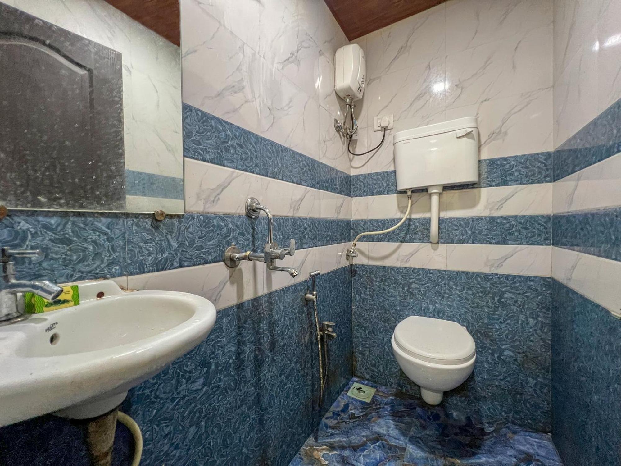 Aai Om Residency * Mumbai