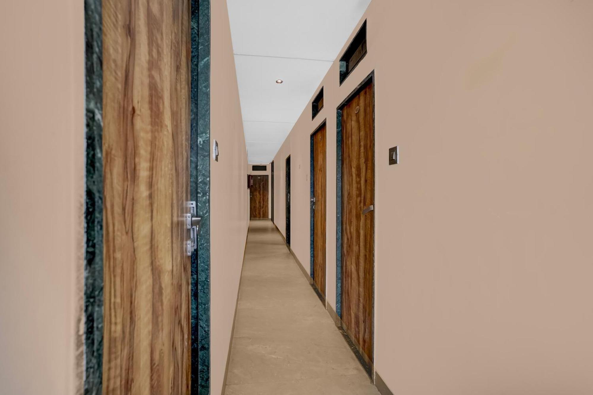 Hotel Collection O Bkc Kurla Formerly Pride