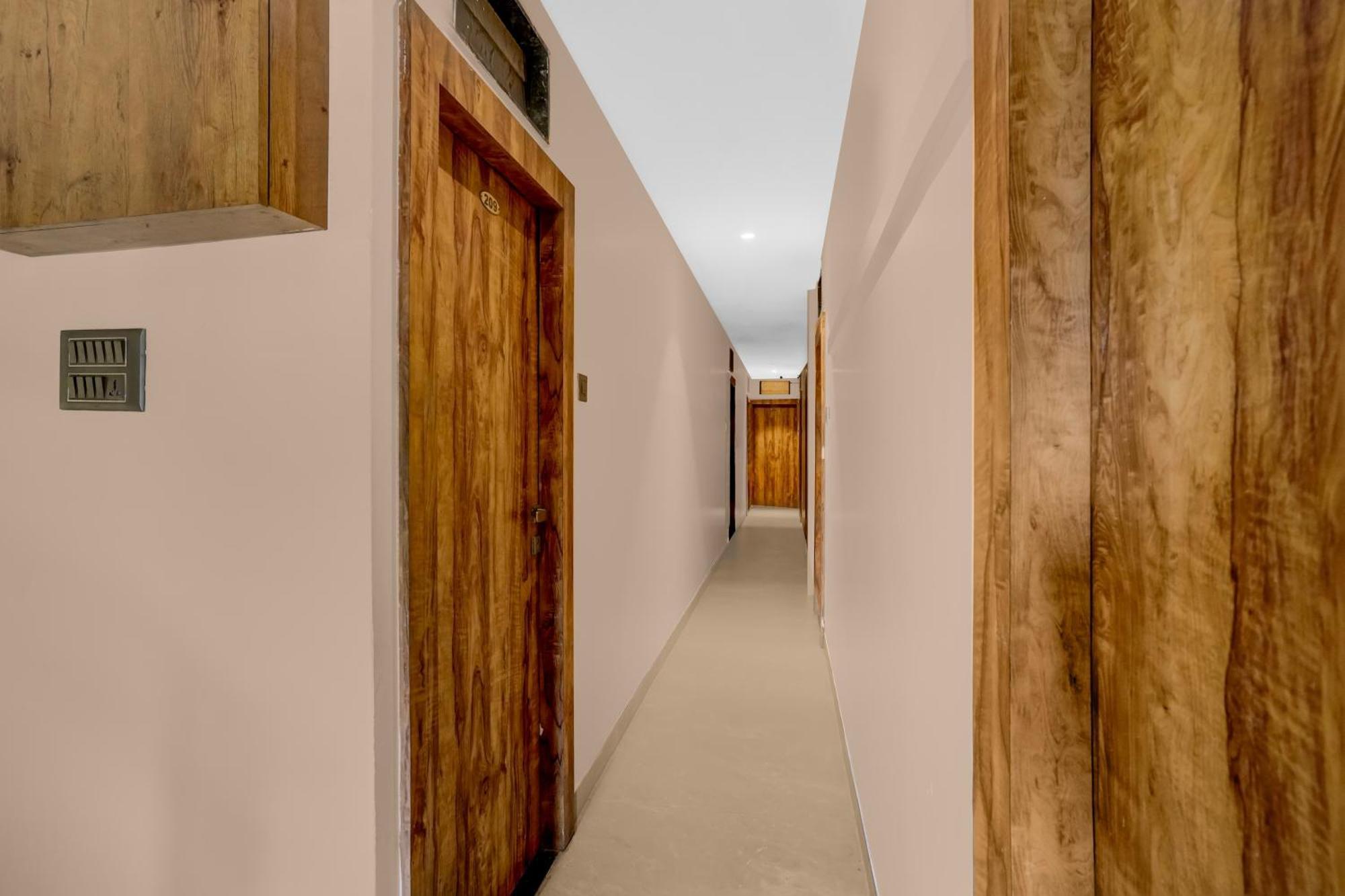 Collection O Bkc Kurla Formerly Pride