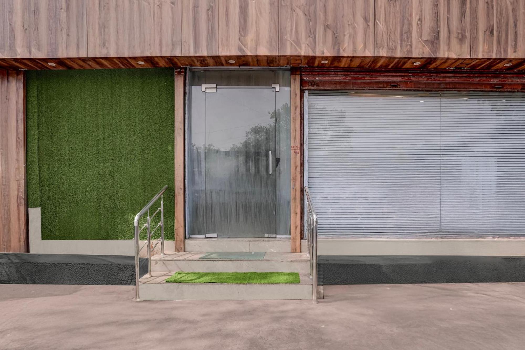 Hotel Collection O Bkc Kurla Formerly Pride Mumbai