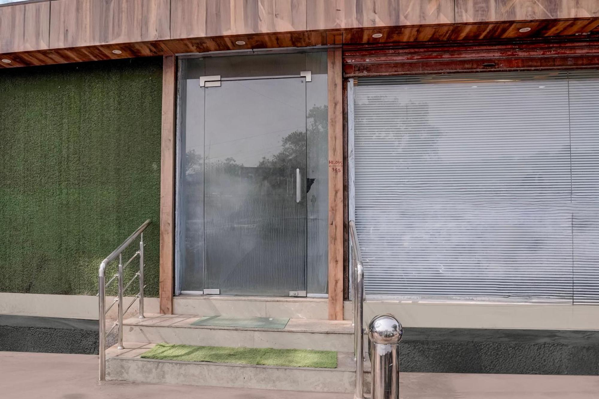 Collection O Bkc Kurla Formerly Pride Mumbai