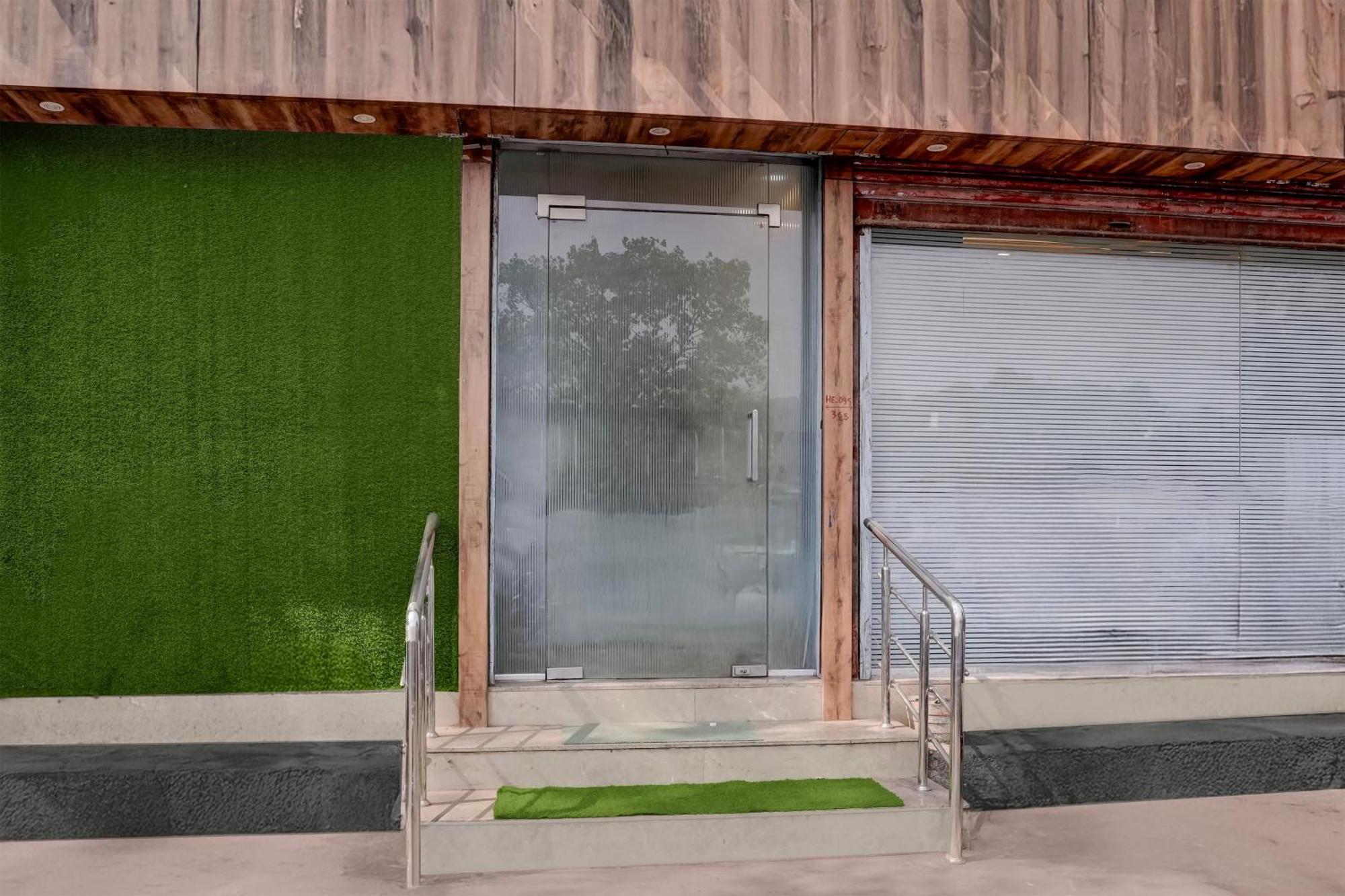 Hotel Collection O Bkc Kurla Formerly Pride