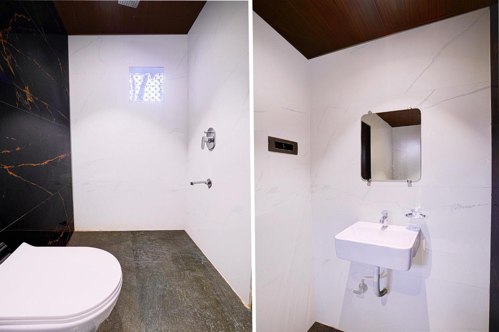 Fabhotel Majestic Crest Hotel