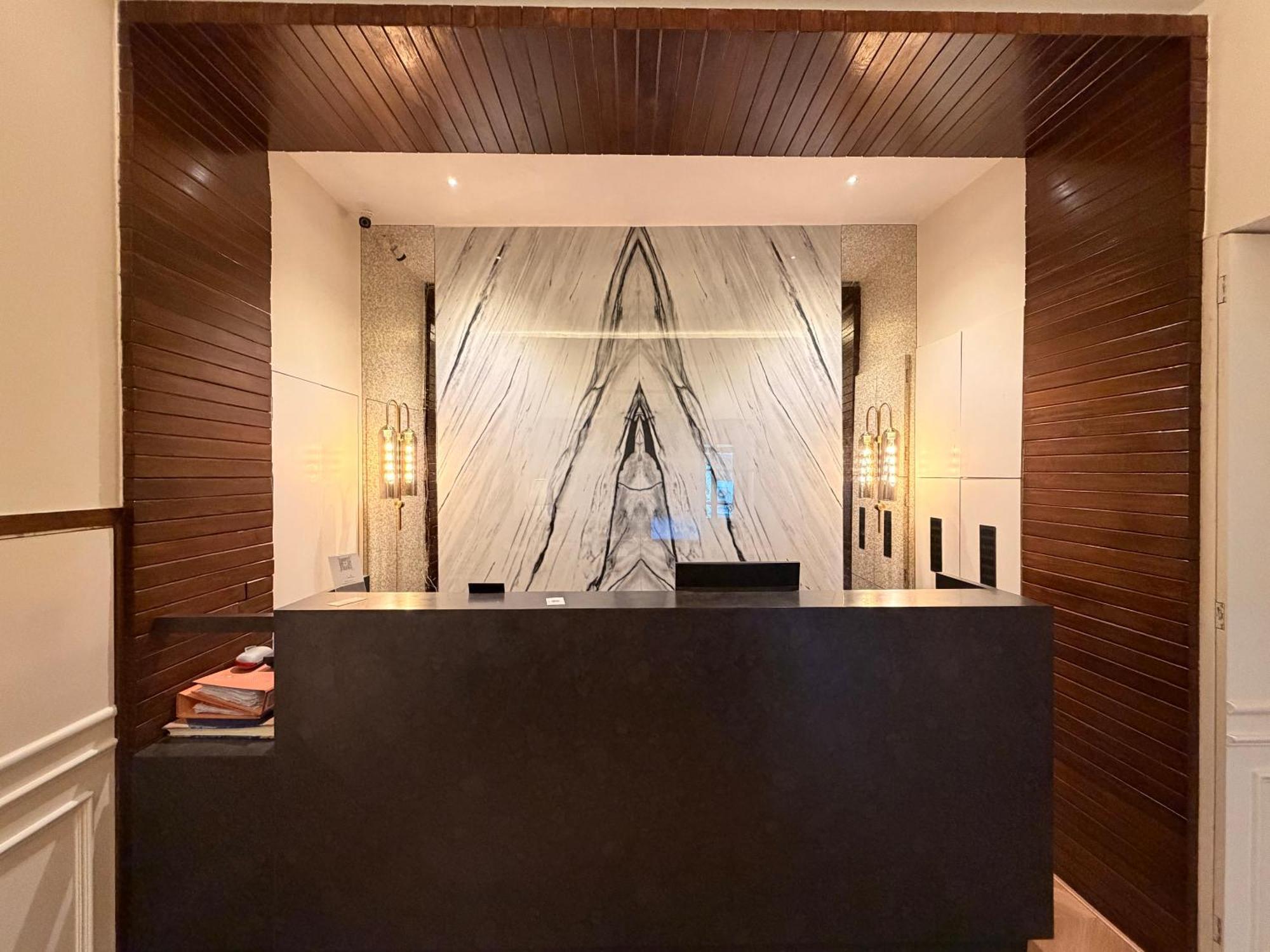 Palm Breeze - Colaba Mumbai