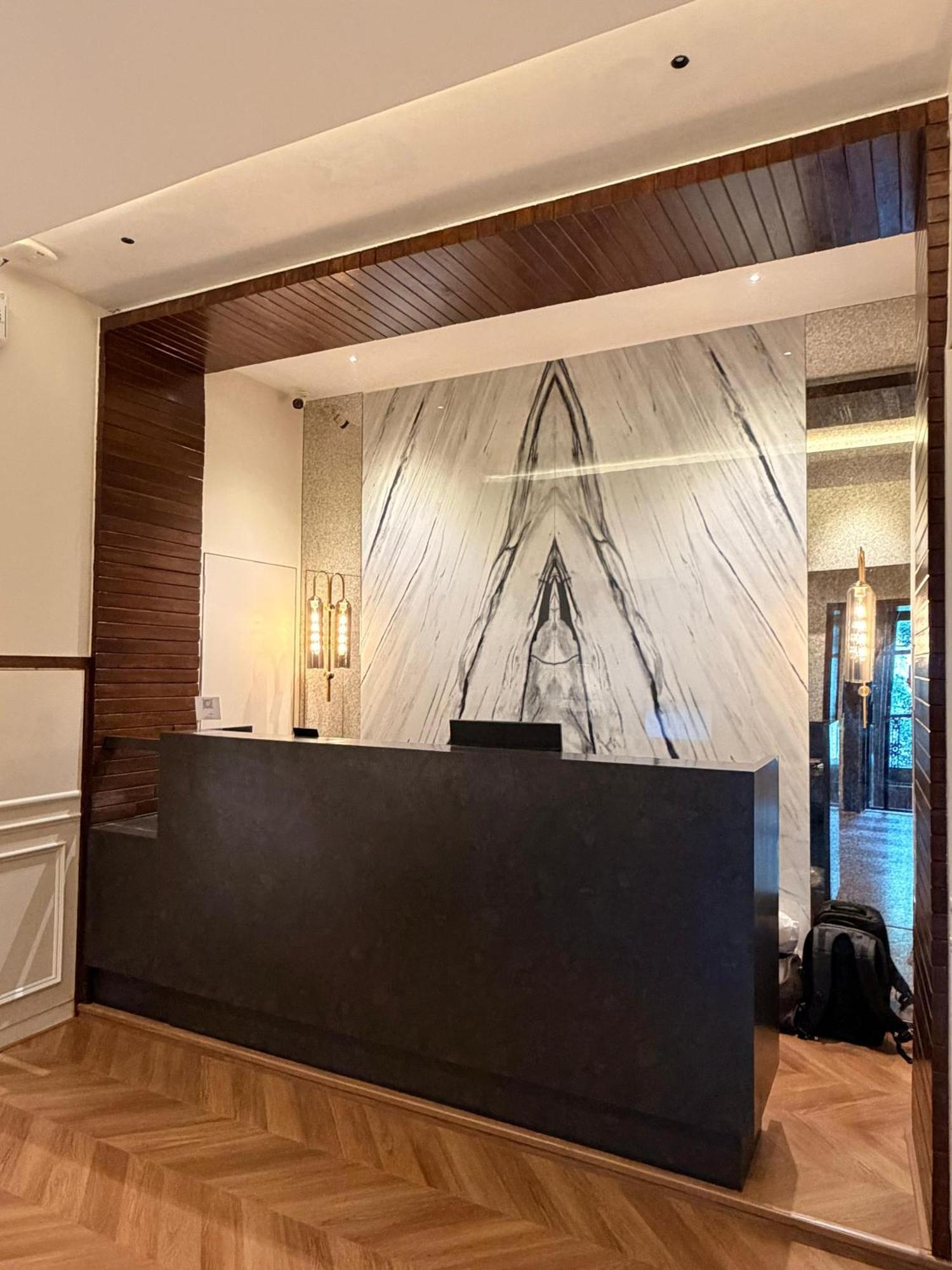 Hotel Palm Breeze - Colaba 3*