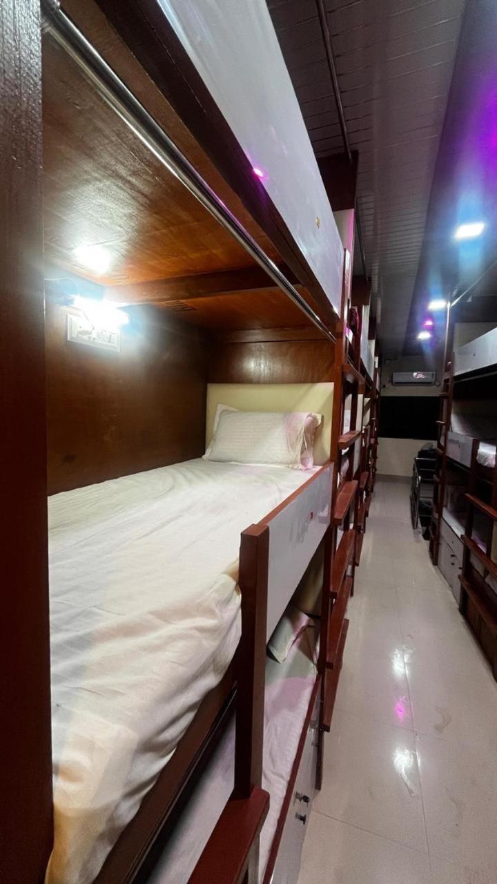 The Royal Luxury 2* Mumbai