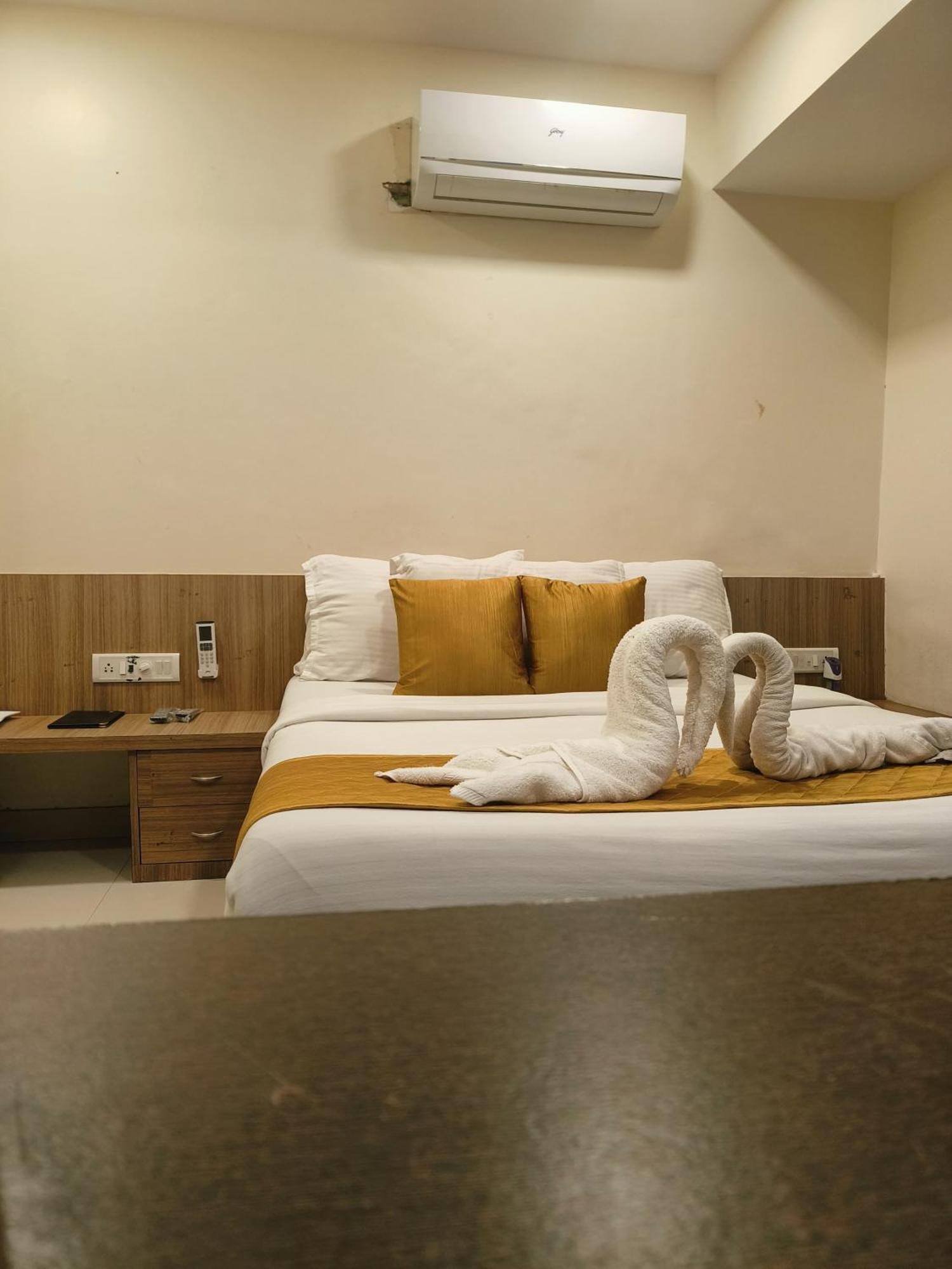 Hotel Habeeba Bkc 2*