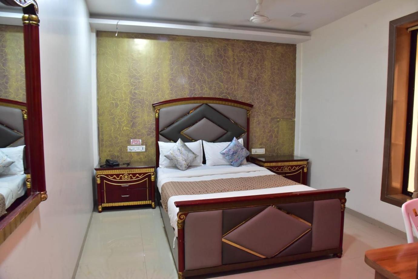 P A Residency Guest house Mumbai