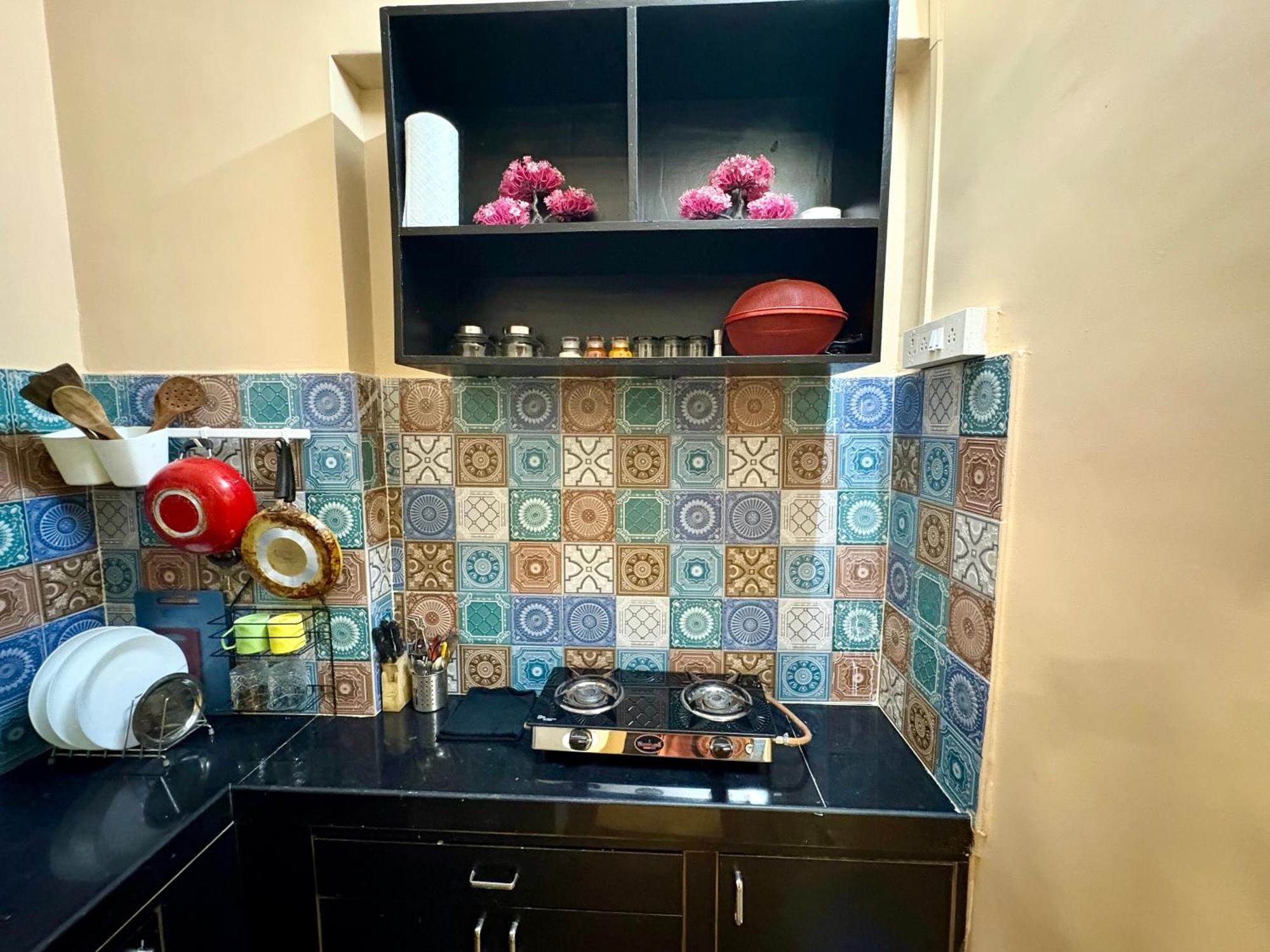 1bhk Casa Bella Off Linking Rd Ground Floor *