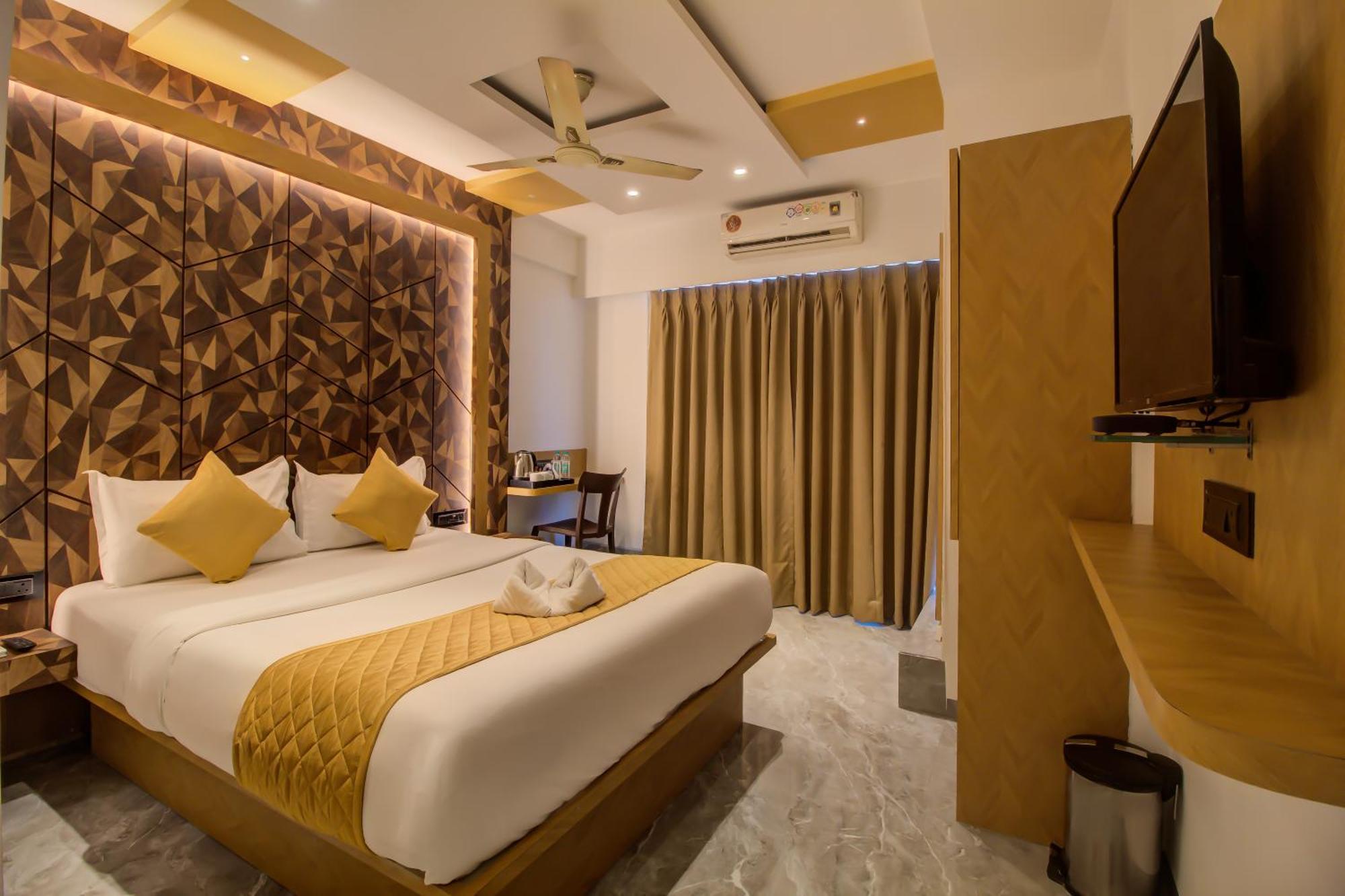 Hotel Malad Opposite Malad Railway Station